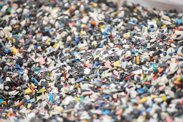 Descubre todo sobre el PEAD (HDPE): beneficios y aplicaciones industriales