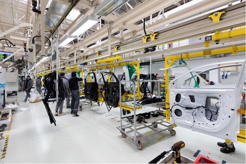 Eficiencia en línea de ensamble automotriz: ¿qué la afecta?