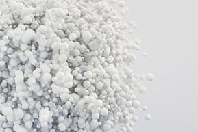 ¿Qué es la poliamida y cómo se usa en la industria?