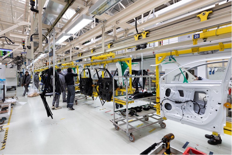 Eficiencia en línea de ensamble automotriz: ¿qué la afecta?